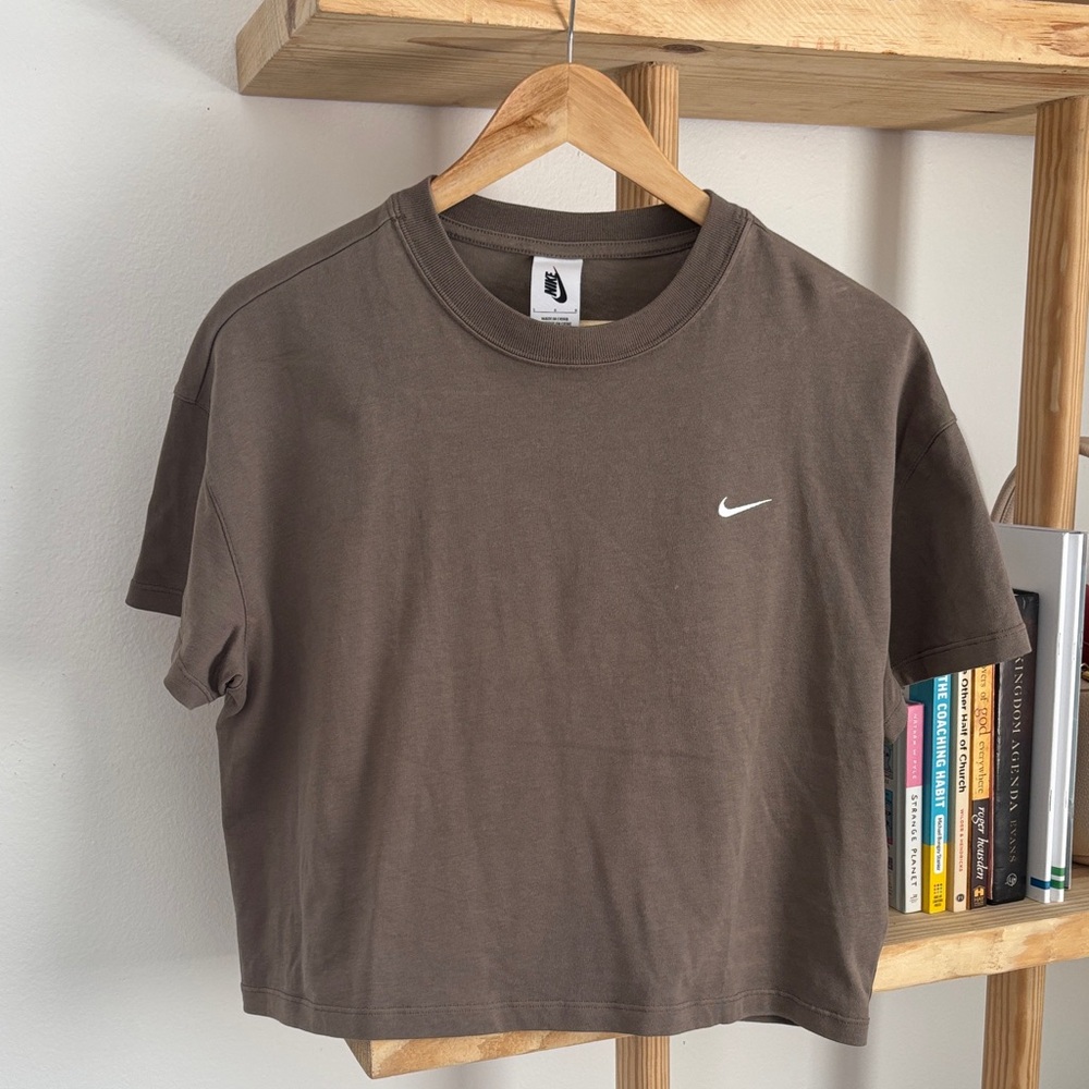 Nike Dark Brown Cropped Tee